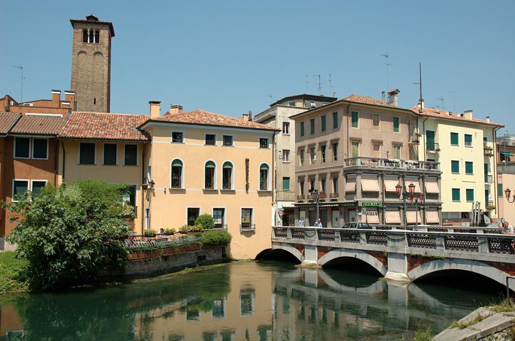 Holiday Treviso Suite Venezia Quarto foto